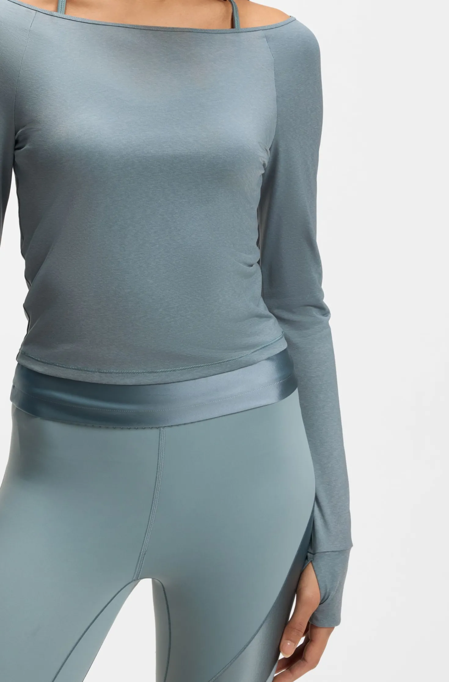 Active burnout-fabric top with shiny underlayer