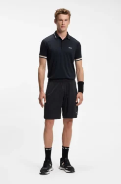 Active Stretch-fabric shorts with mesh pocket bags
