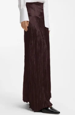 Asymmetric maxi skirt in satin with crinkle texture