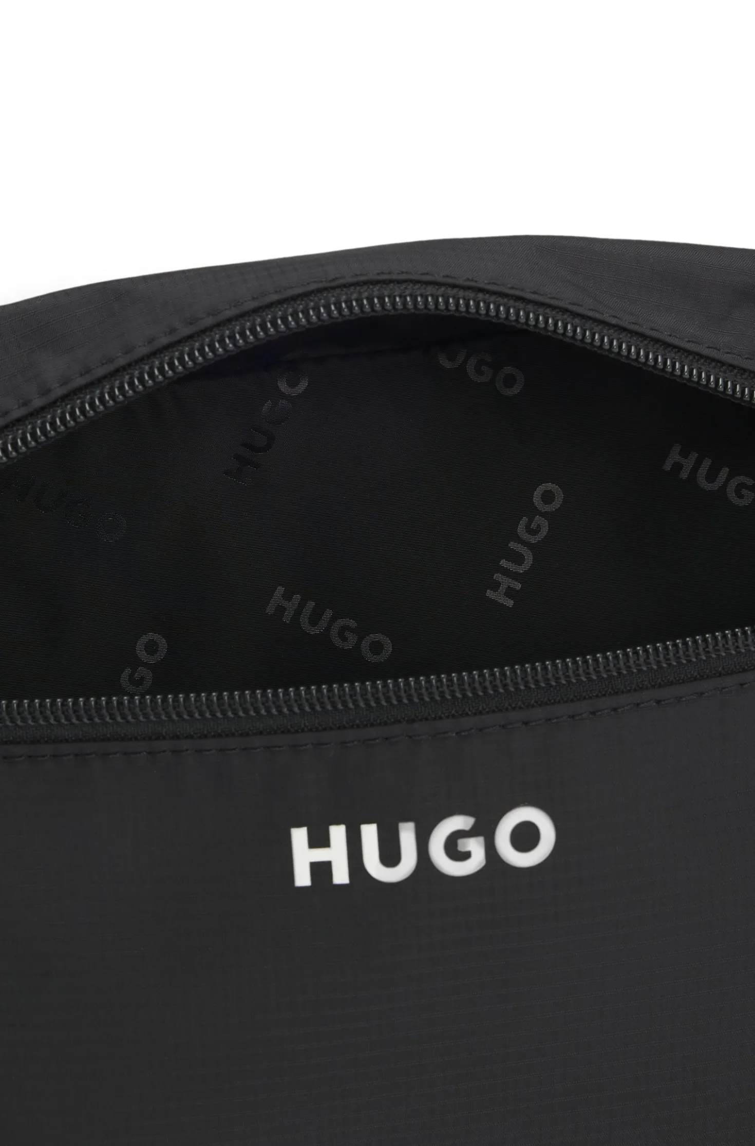 Belt bag with contrast logo detail