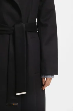 Belted formal coat in virgin wool and cashmere