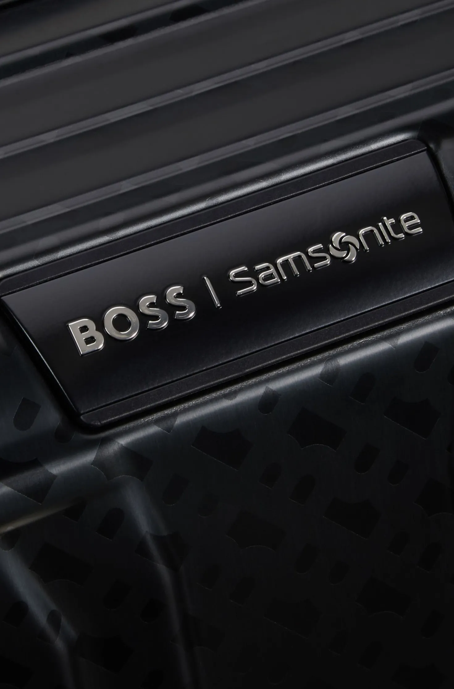 BOSS | Samsonite 106L trunk suitcase in anodised aluminium