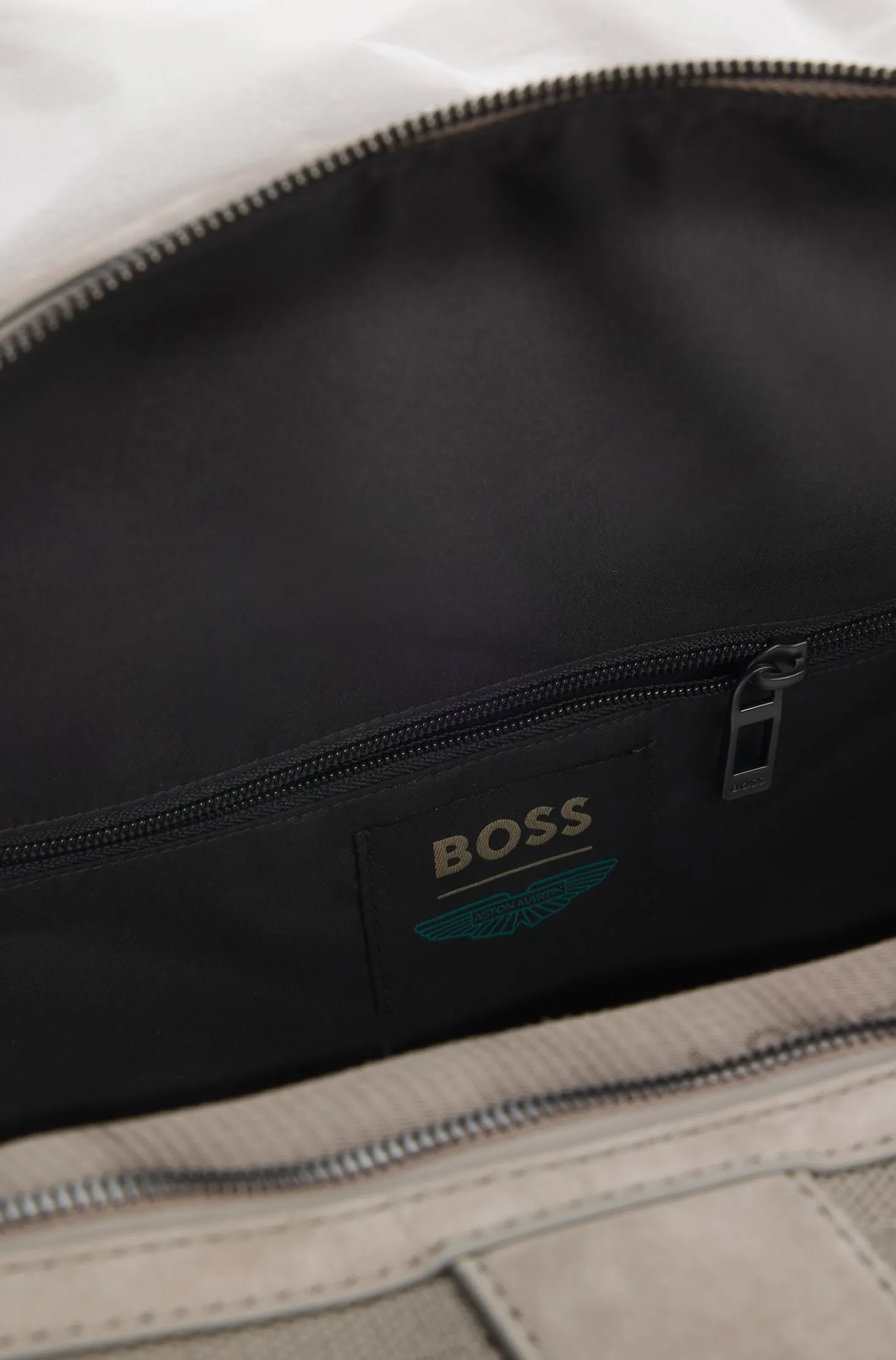 BOSS x ASTON MARTIN knitted holdall with suede trims
