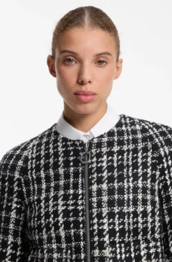 Checked boucle jacket with A-line cut