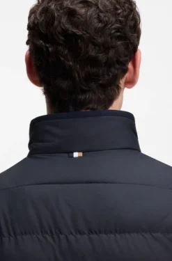 Classic padded jacket with a zip closure