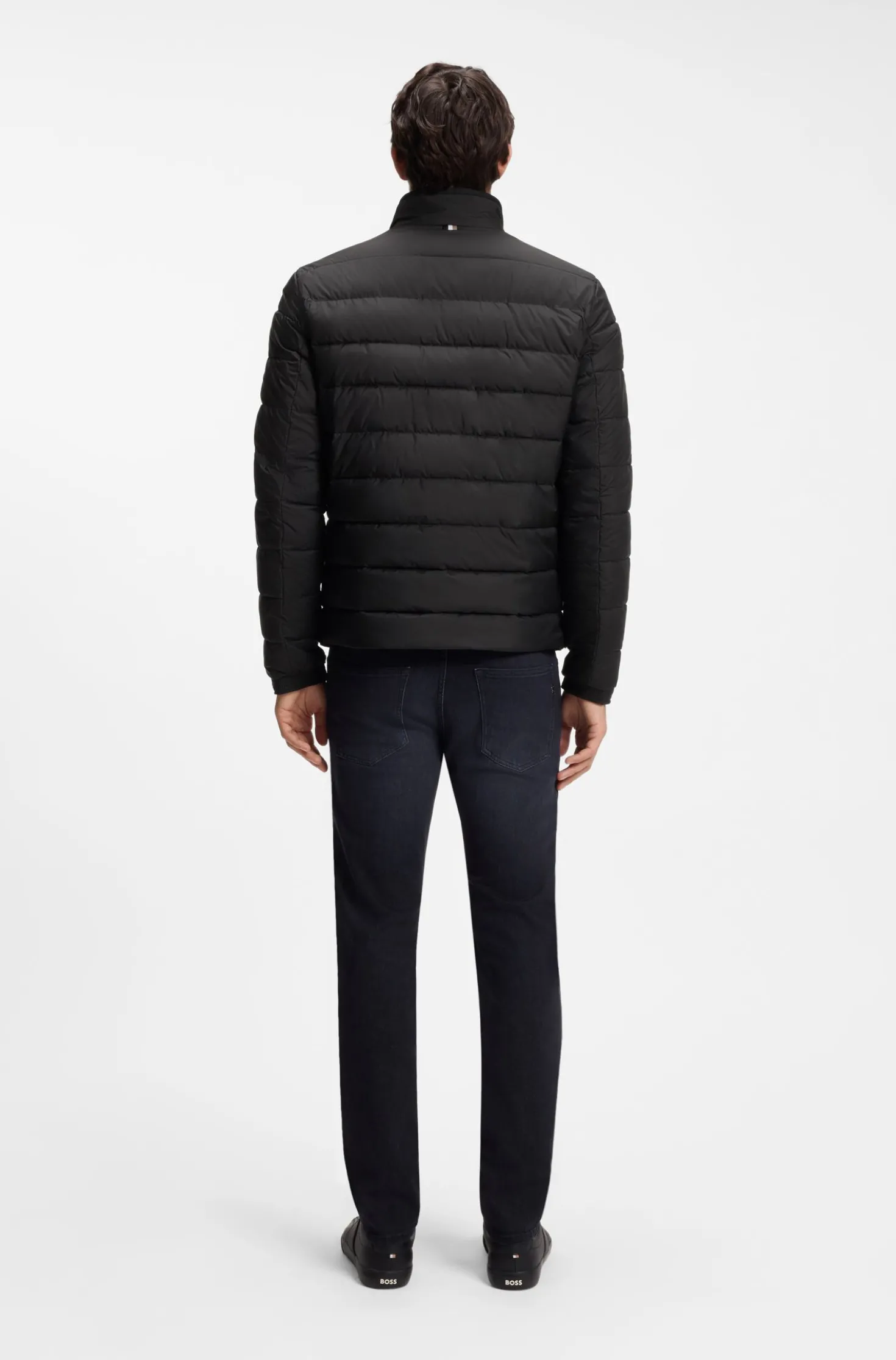 Classic padded jacket with a zip closure