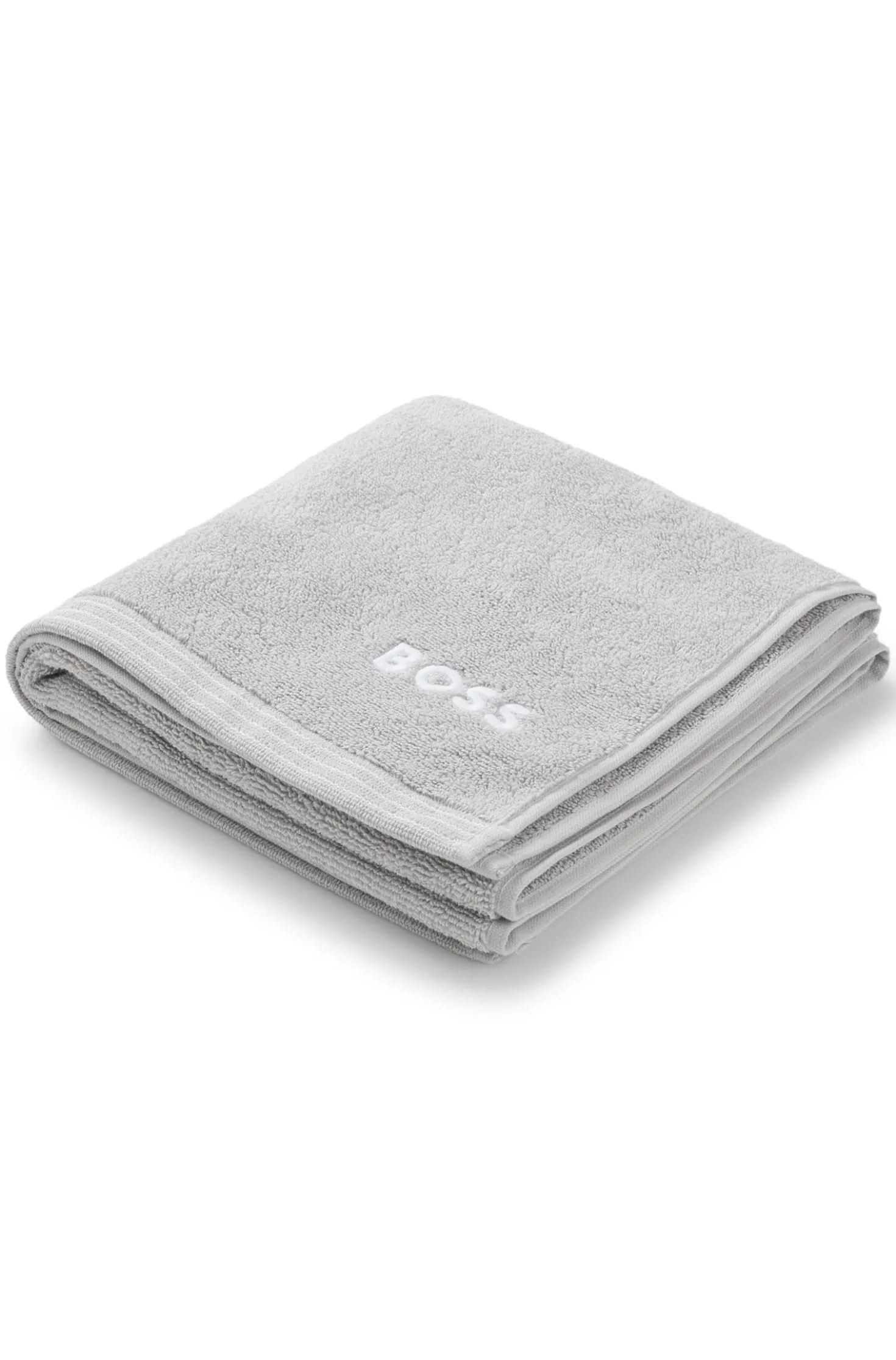 Cotton bath towel with contrast embroidered logo