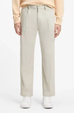 Cotton-blend chinos with pleat and patch pocket