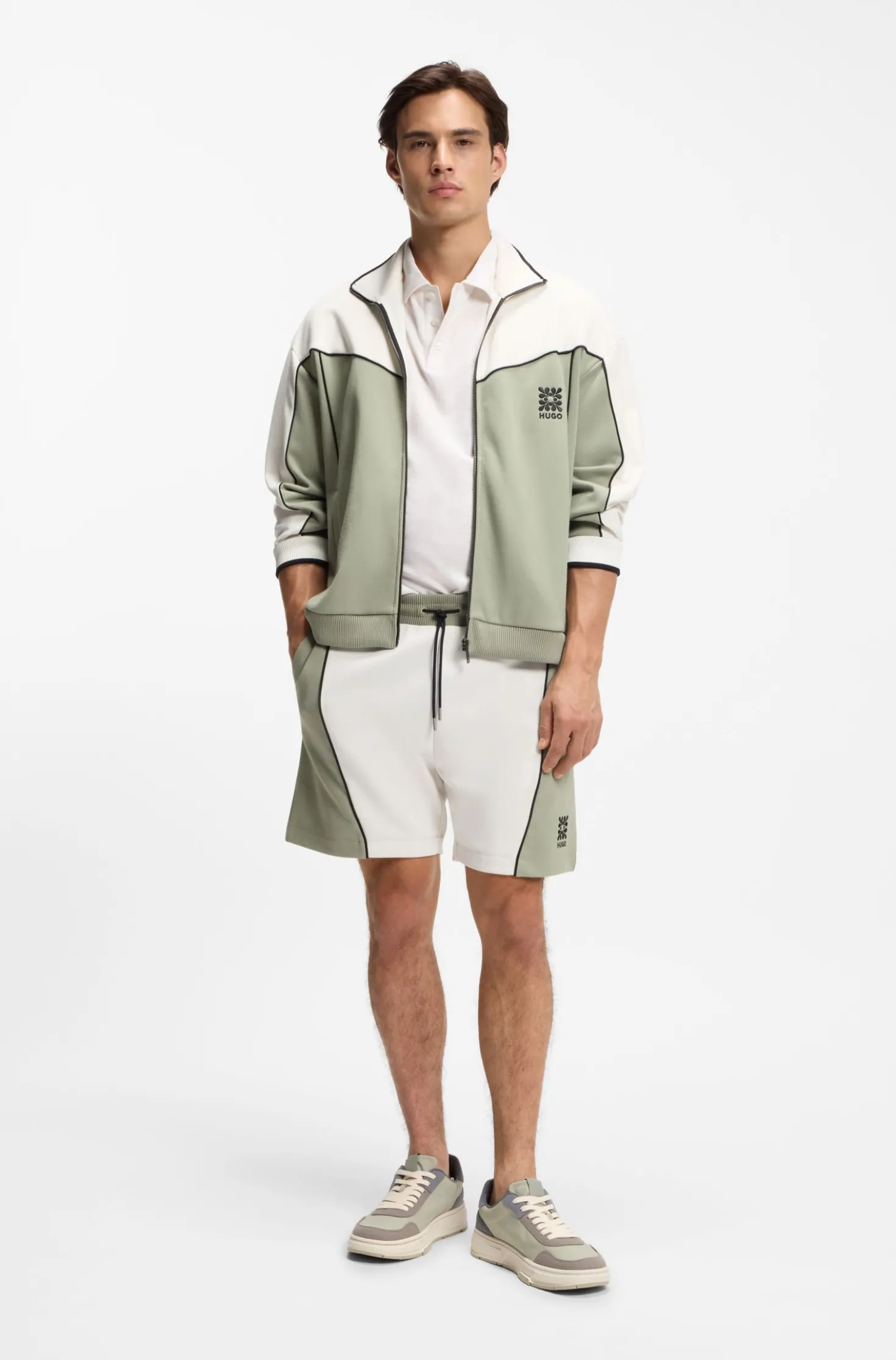 Cotton-blend shorts with embroidered logo artwork