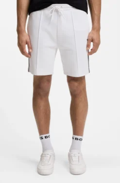 Cotton-blend shorts with piped trims