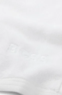 Cotton guest towel with contrast embroidered logo