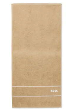 Cotton hand towel with white logo embroidery