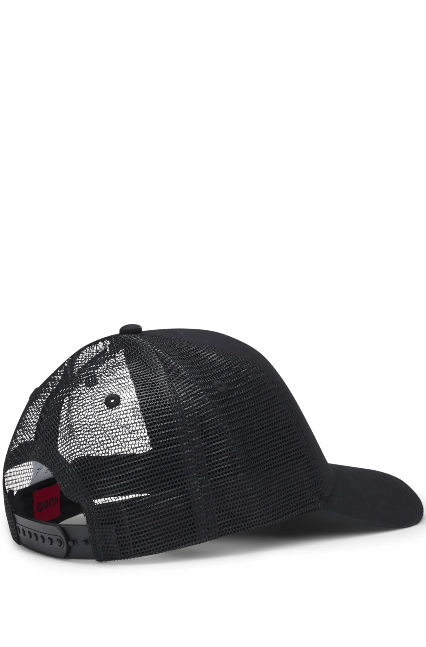 Cotton-twill cap with mesh panels