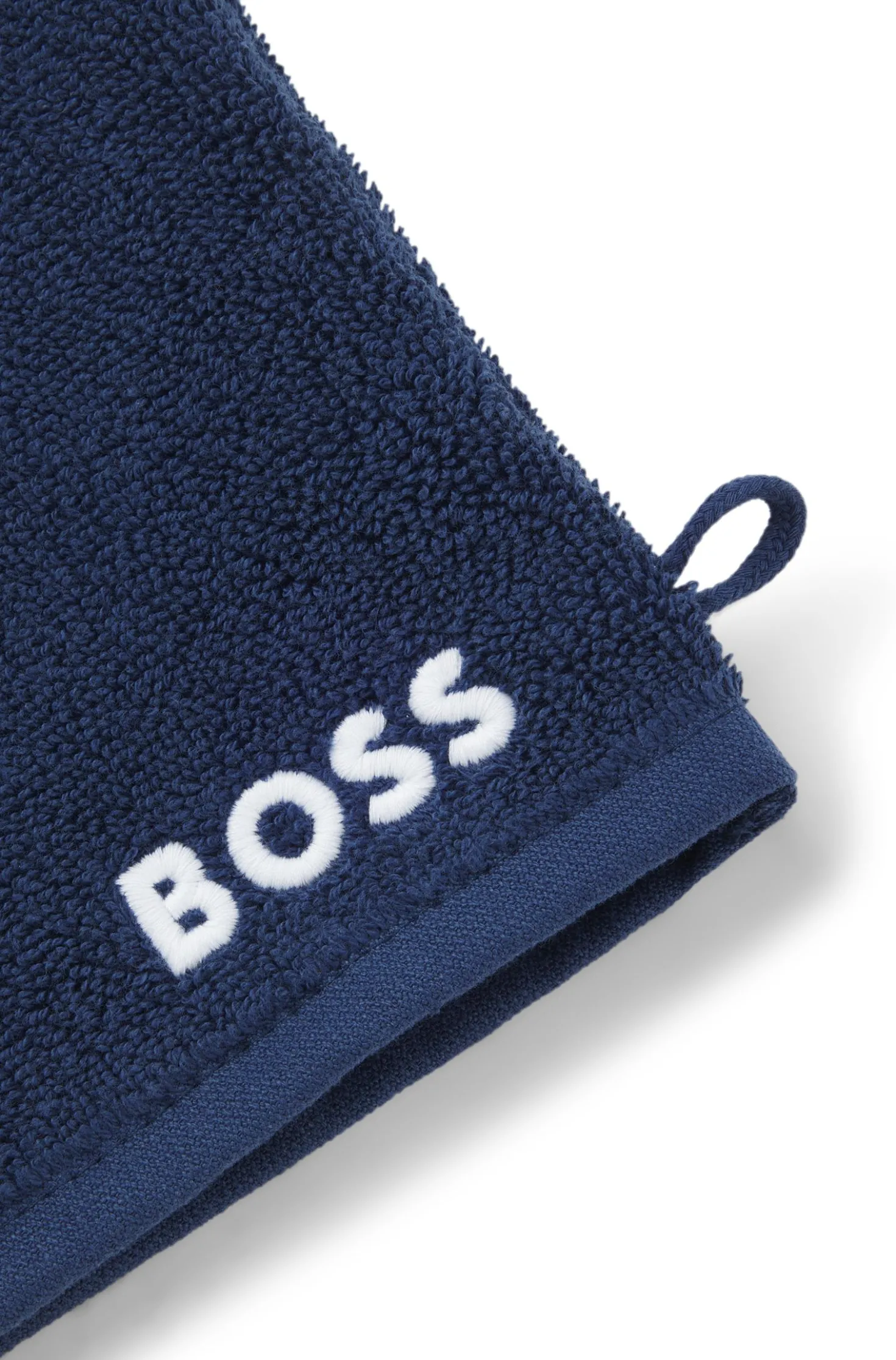 Cotton wash mitt with contrast embroidered logo