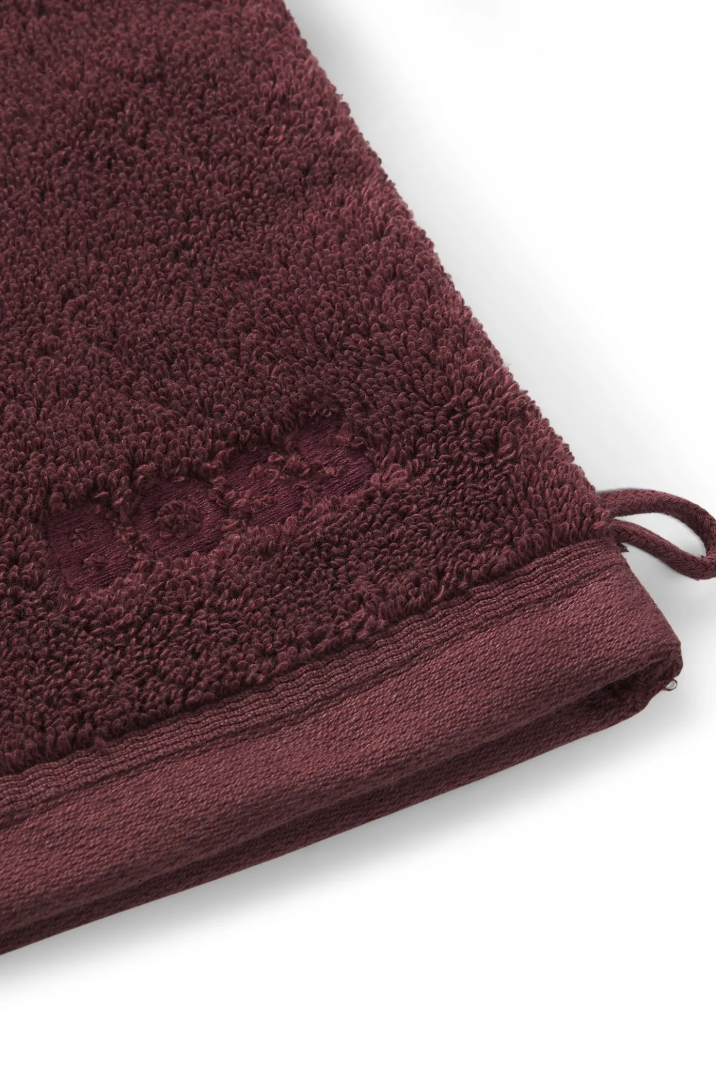 Cotton wash mitt with embroidered logo