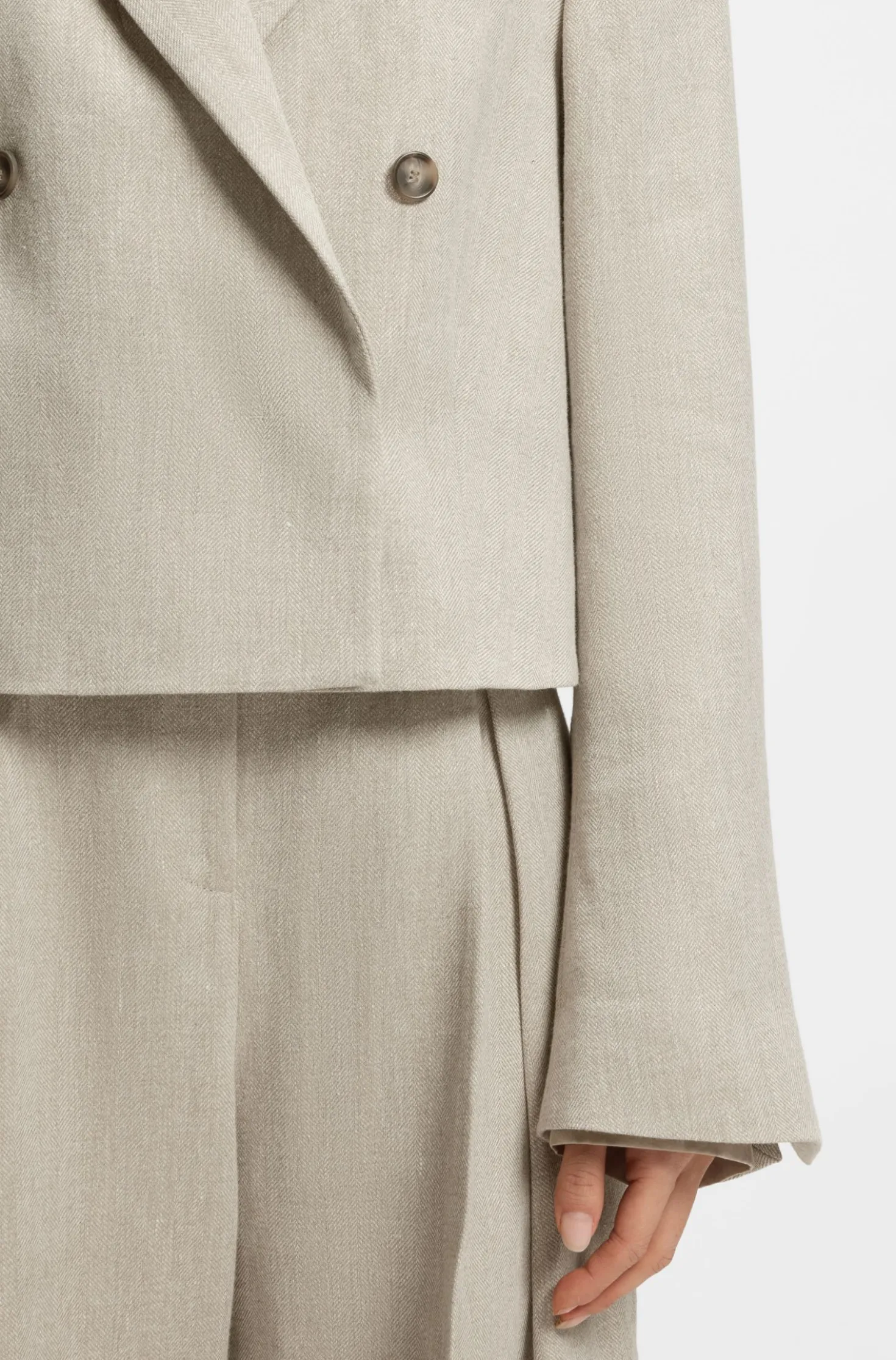 Cropped blazer in a herringbone-patterned linen blend