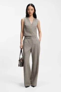 Cropped waistcoat in a wool blend