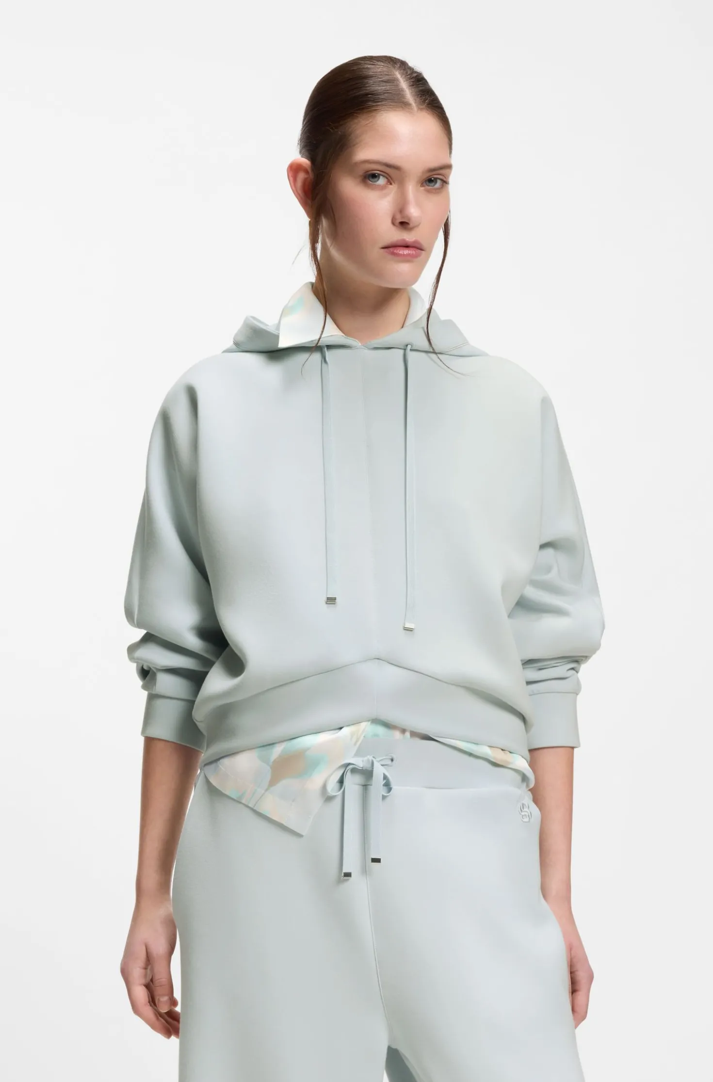 Curved-hem hoodie with Double B monogram