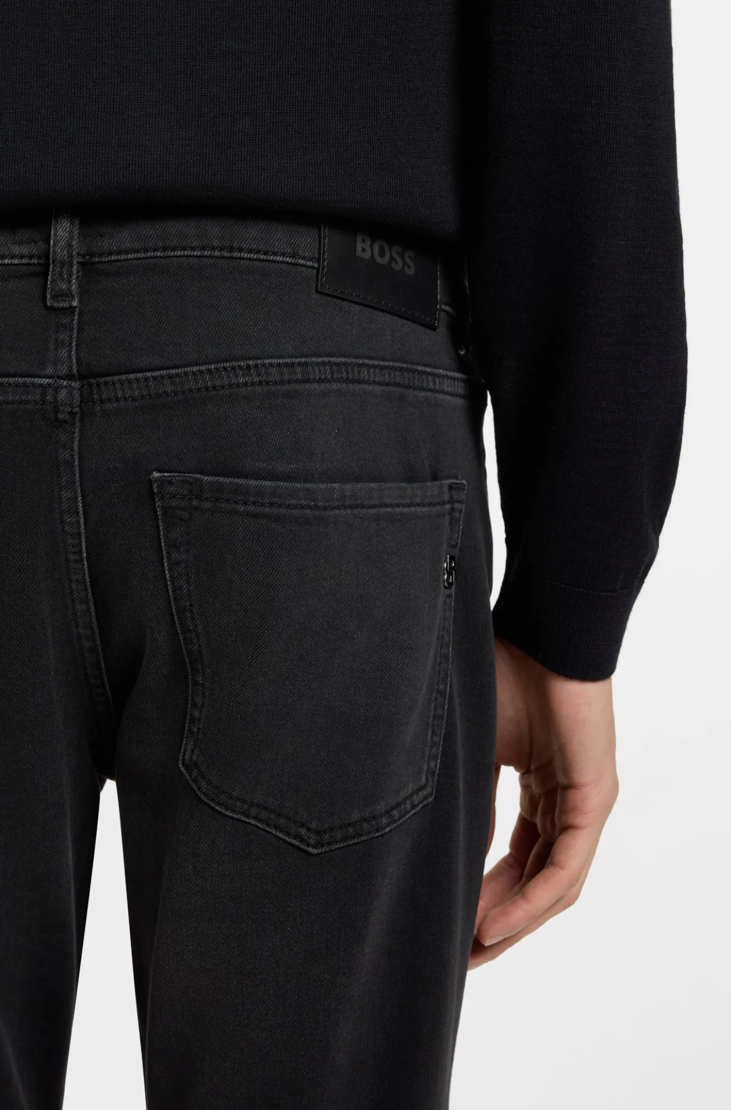 Delaware slim-fit jeans in black comfort-stretch denim