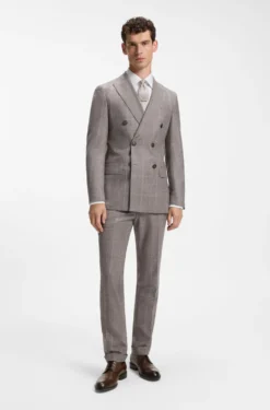 Derby shoes in grained leather with cap toe