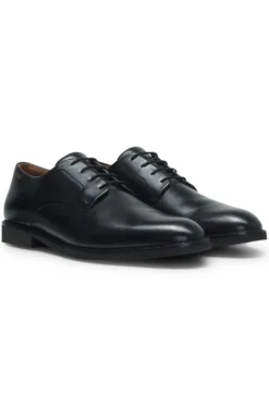 Derby shoes in smooth leather with embossed logo