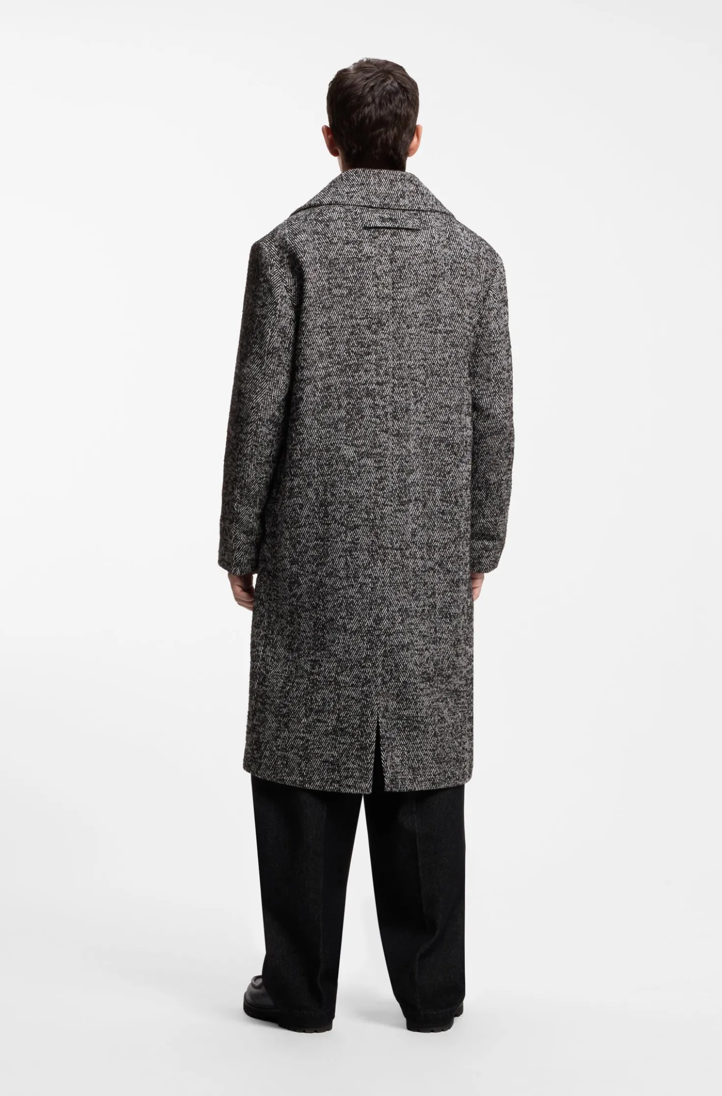 Double-breasted coat in a virgin wool blend