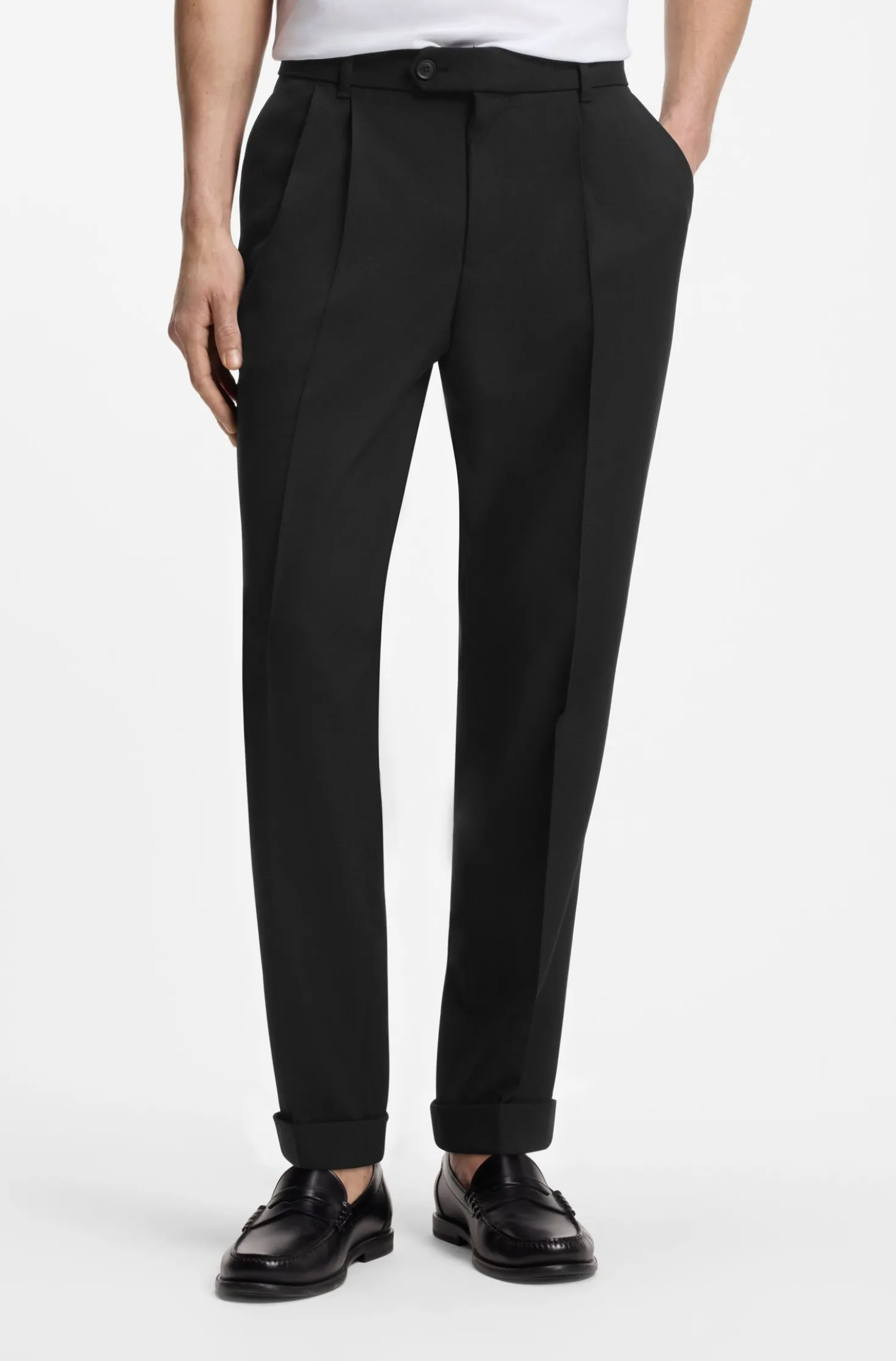 Double-pleat trousers in virgin wool