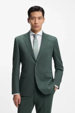 Easy-care suit in stretch cloth with wool