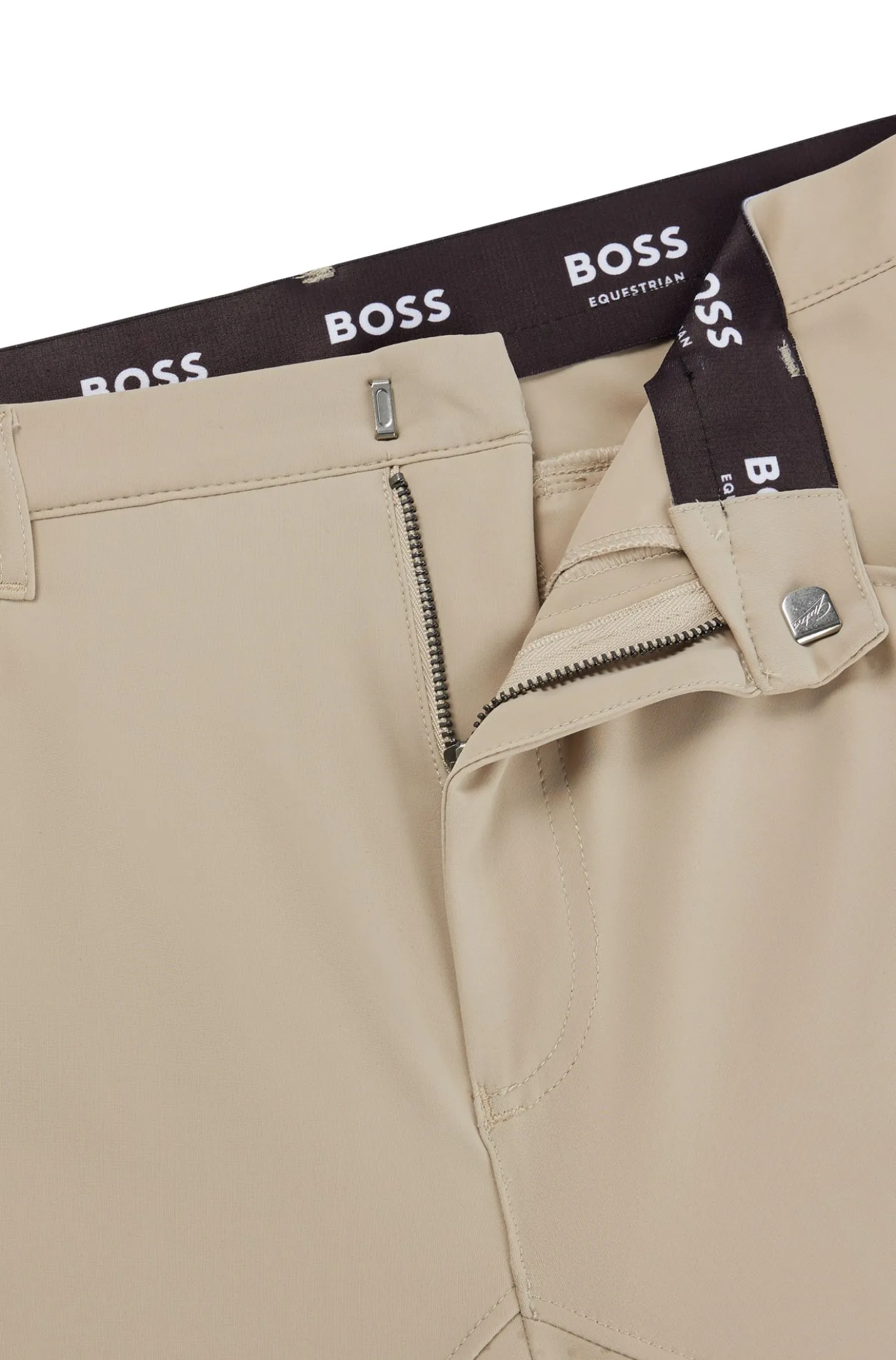 Equestrian full-grip breeches in power-sport fabric