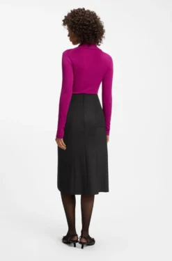 Flared skirt with seam details