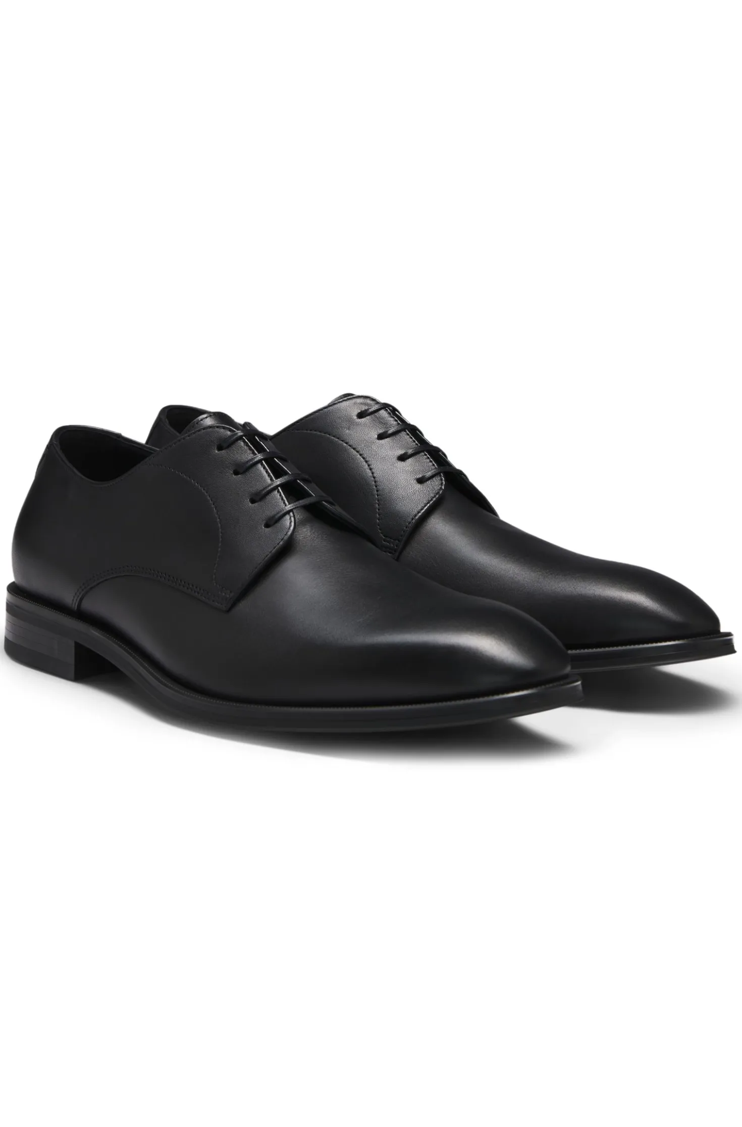 Italian-made Derby shoes in leather