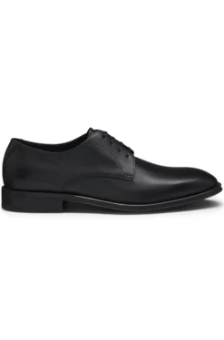 Italian-made Derby shoes in leather