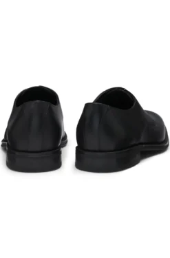 Italian-made Derby shoes in leather
