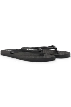Italian-made flip-flops with contrast logo detail