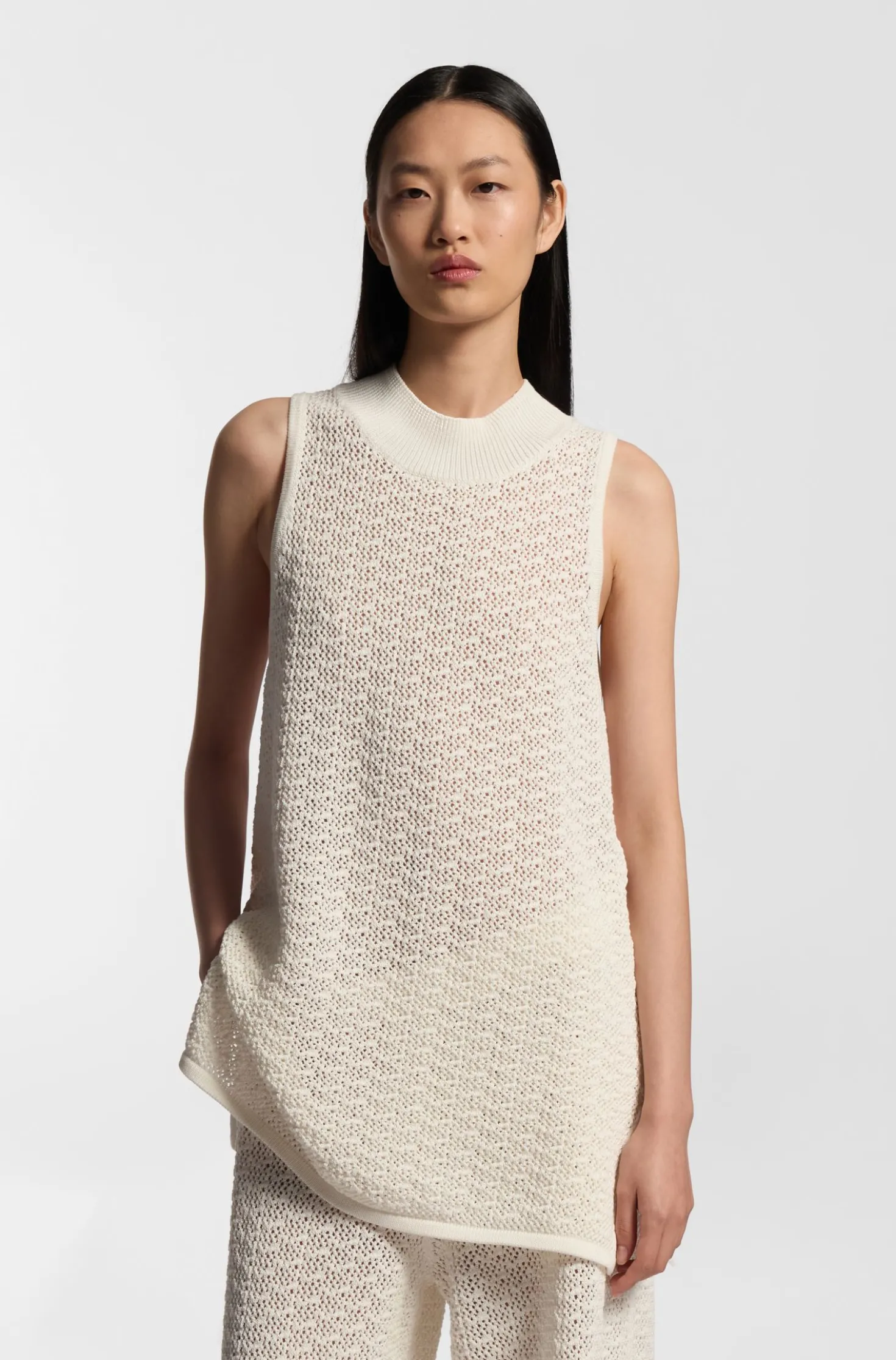 Knitted cotton top with micro-lace structure
