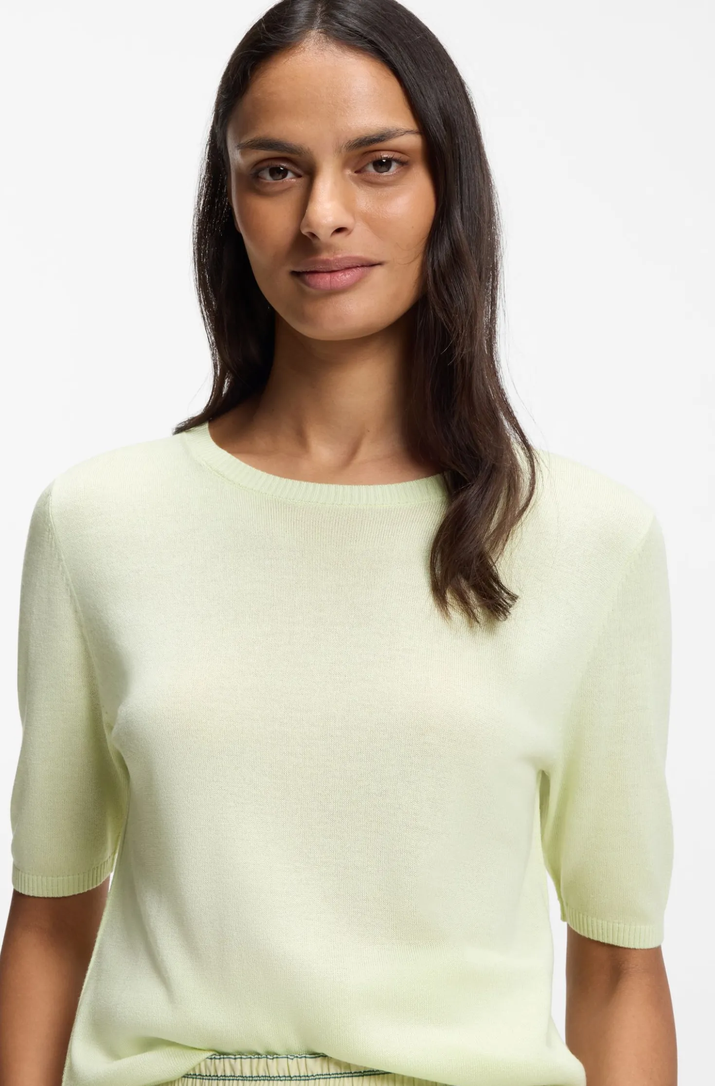 Knitted sweater with embroidered logo