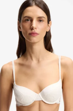 Lace underwire bra with double straps
