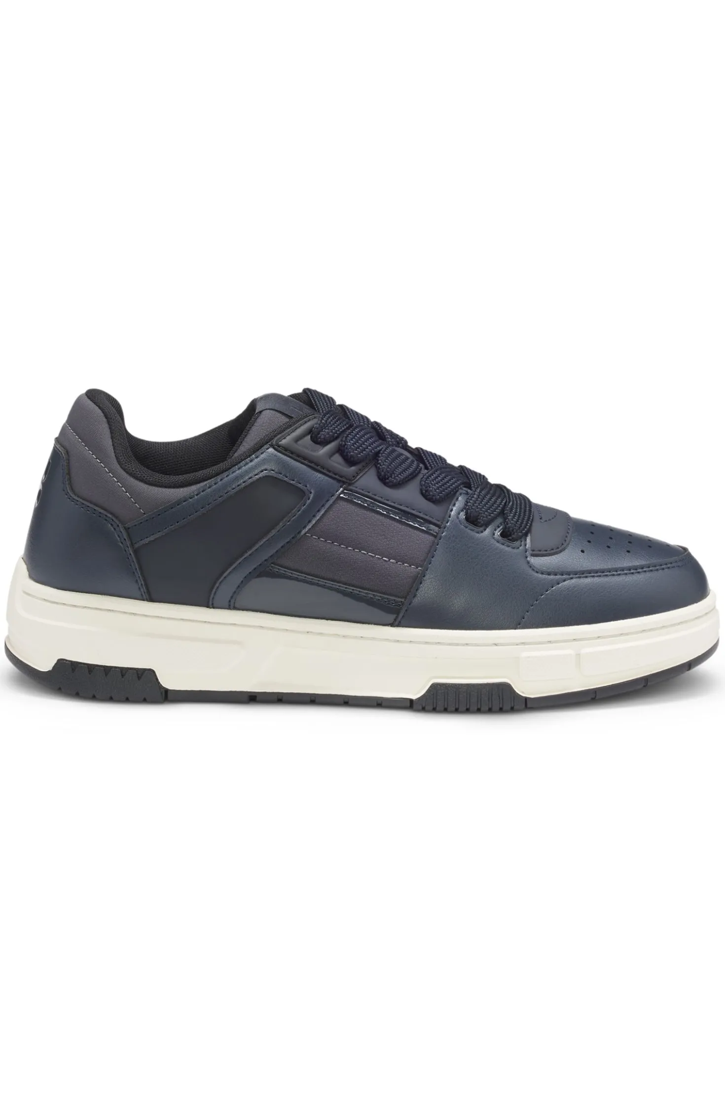 Lace-up trainers with patent trims
