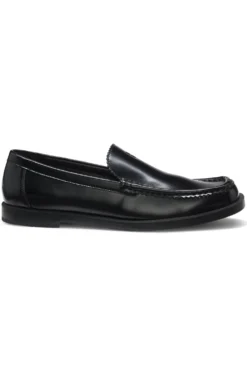 Leather moccasins with stacked logo