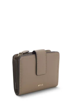 Leather wallet with logo lettering