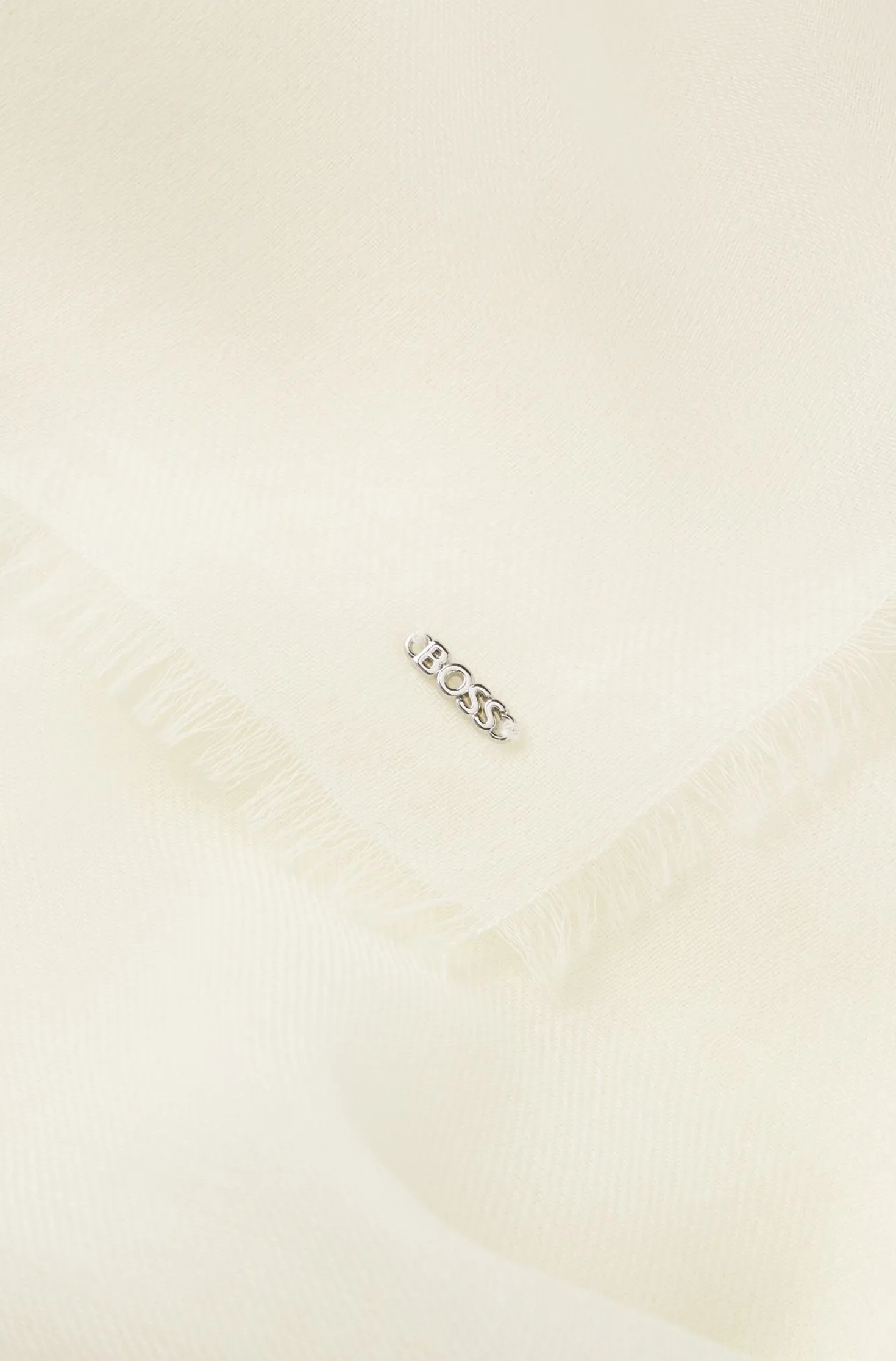 Lightweight wool scarf with fringed trims