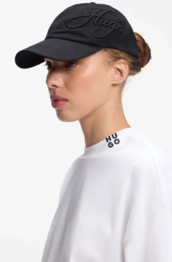 Logo-embroidered cap in cotton twill
