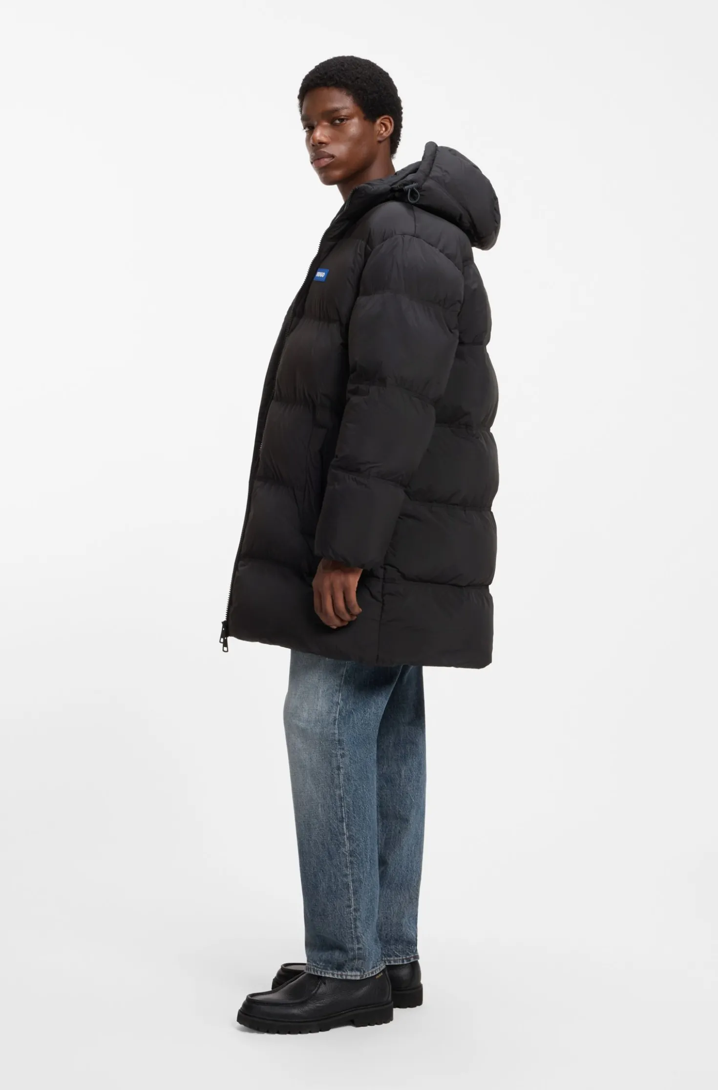 Longline padded coat with a water-repellent finish