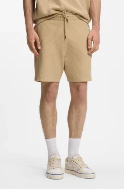 Loose-fit shorts in a waffle-structured cotton blend