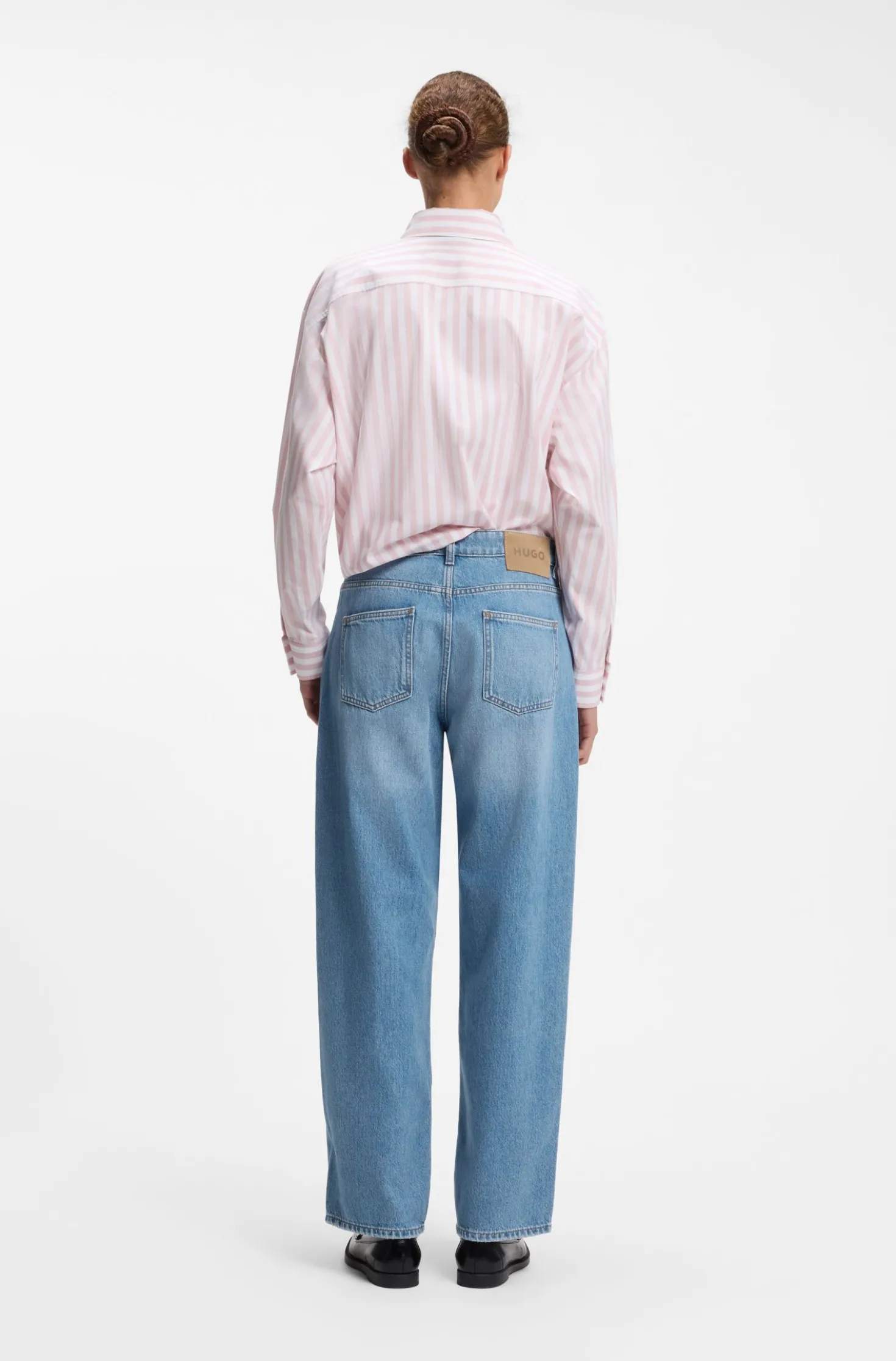 Loose-fit wide-leg jeans with charm accents