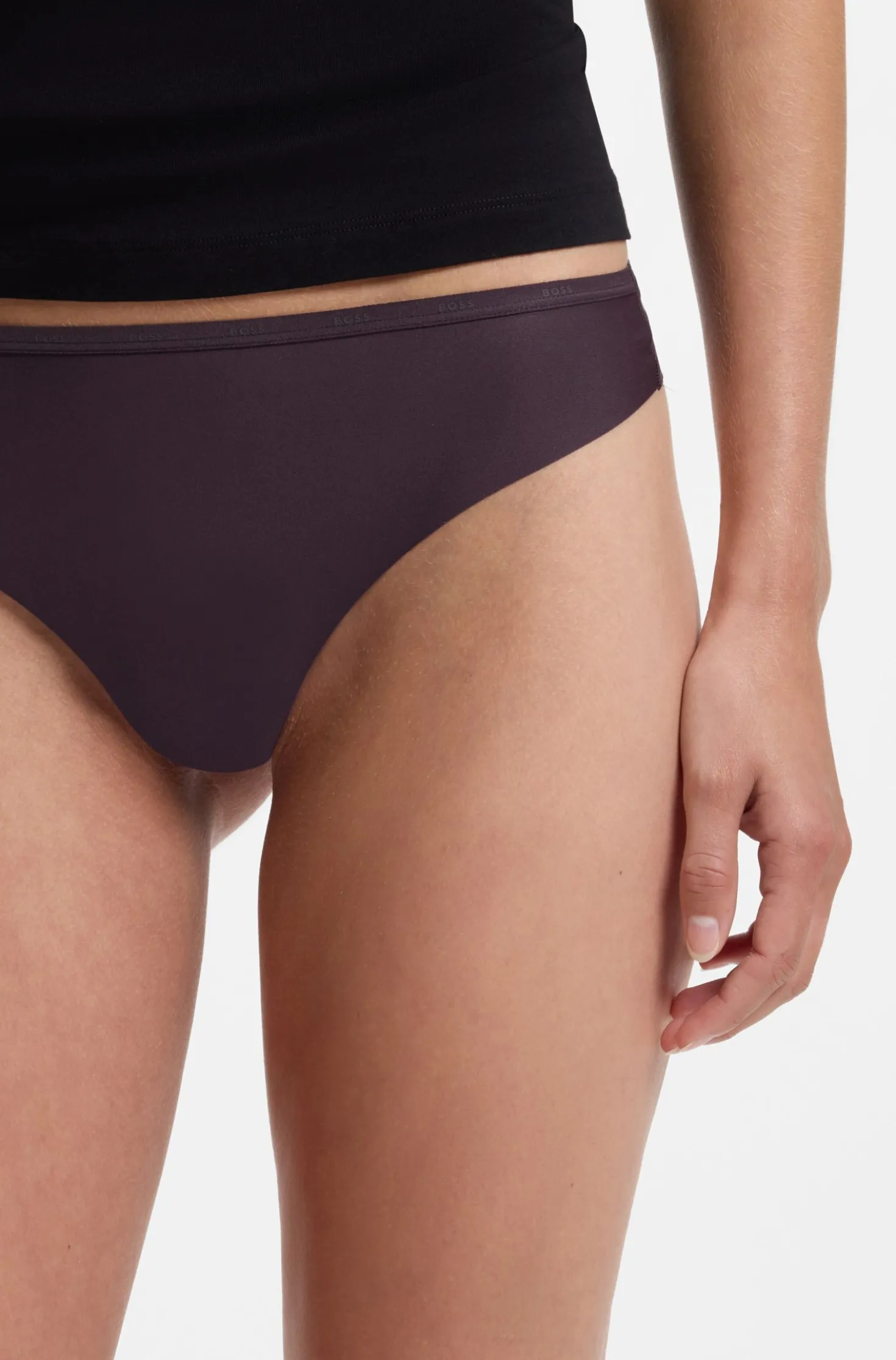 Low-rise briefs with clean finishes