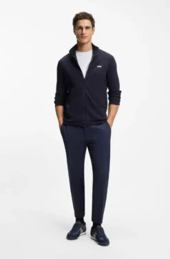 Low-top trainers with structured trims