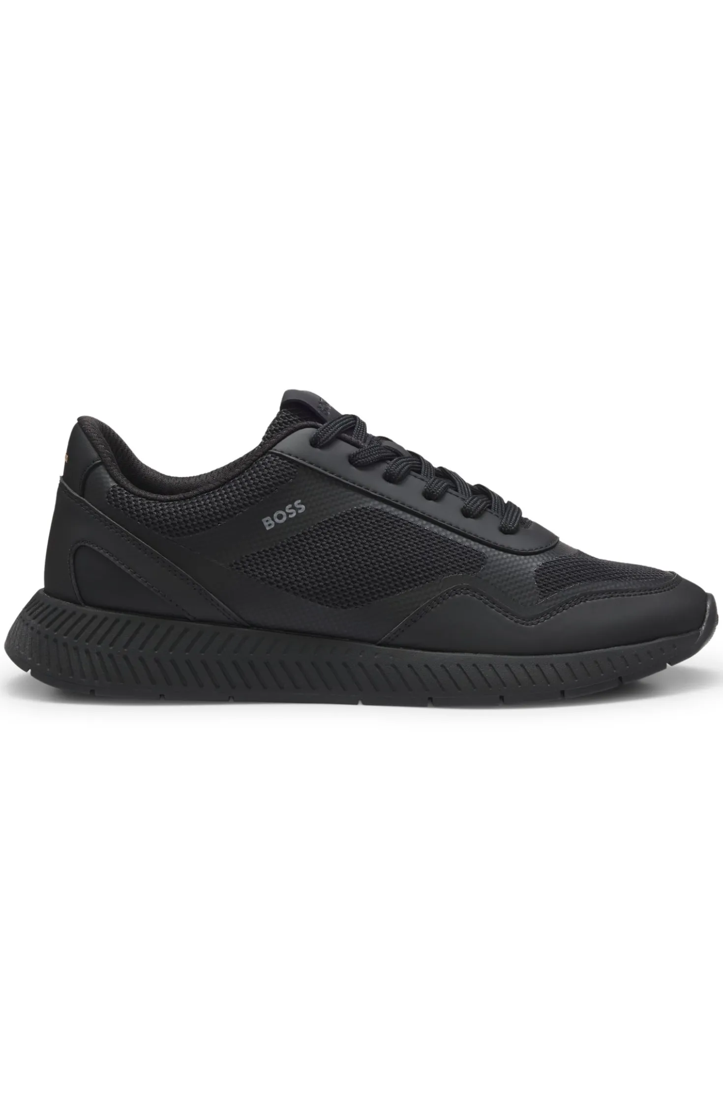 Mesh trainers with ribbed sole