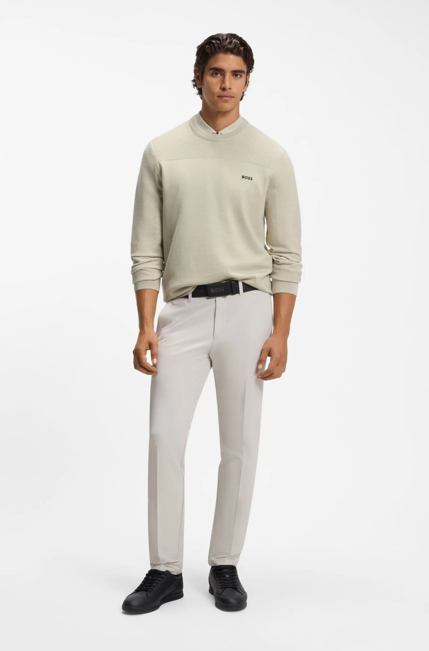 Mixed-structure sweater with moisture management