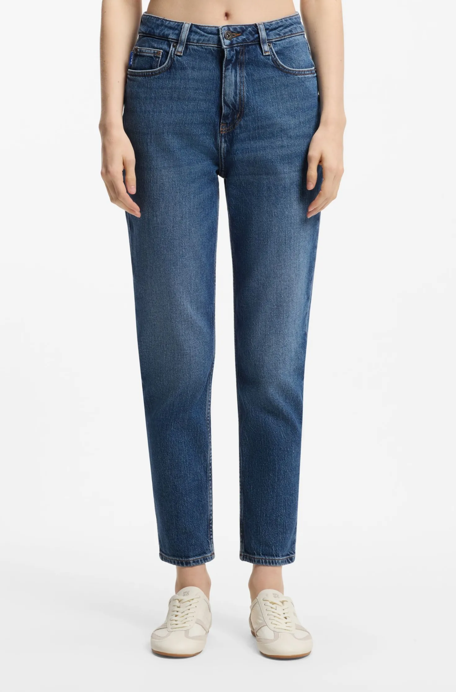 Mom jeans in medium-blue stretch denim